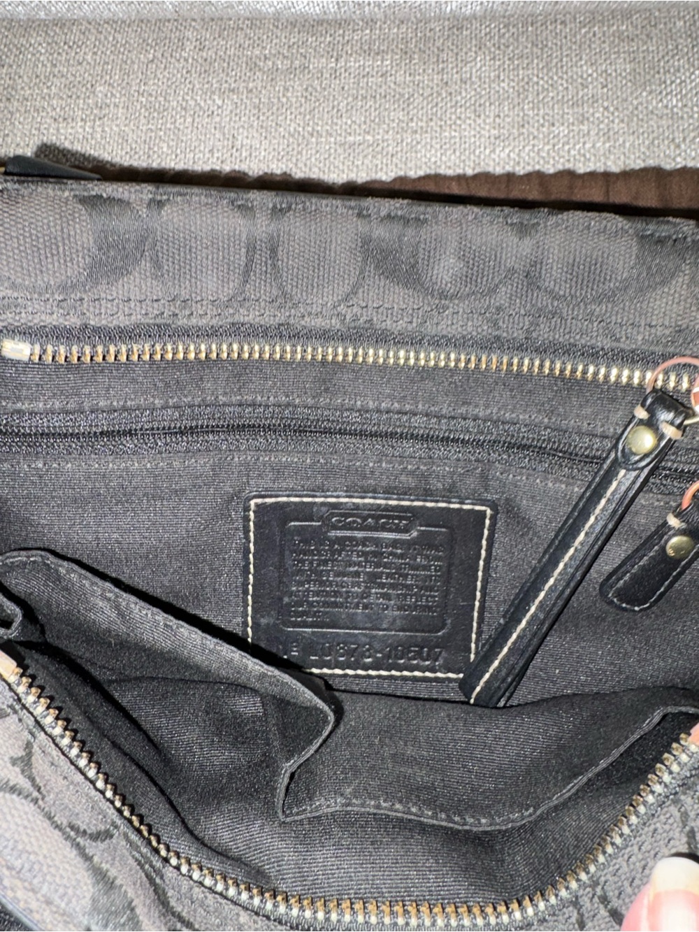 Coach Vintage Y2K Black Signature Canvas Tote with Brass Accent and Tassel - Picture 4 of 8